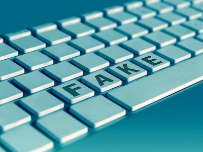 Fake News erkennen: Kinder vor Verschwörungstheorien schützen