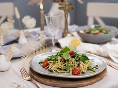 Spaghetti mit Avocado Pesto Low Carb & Vegan